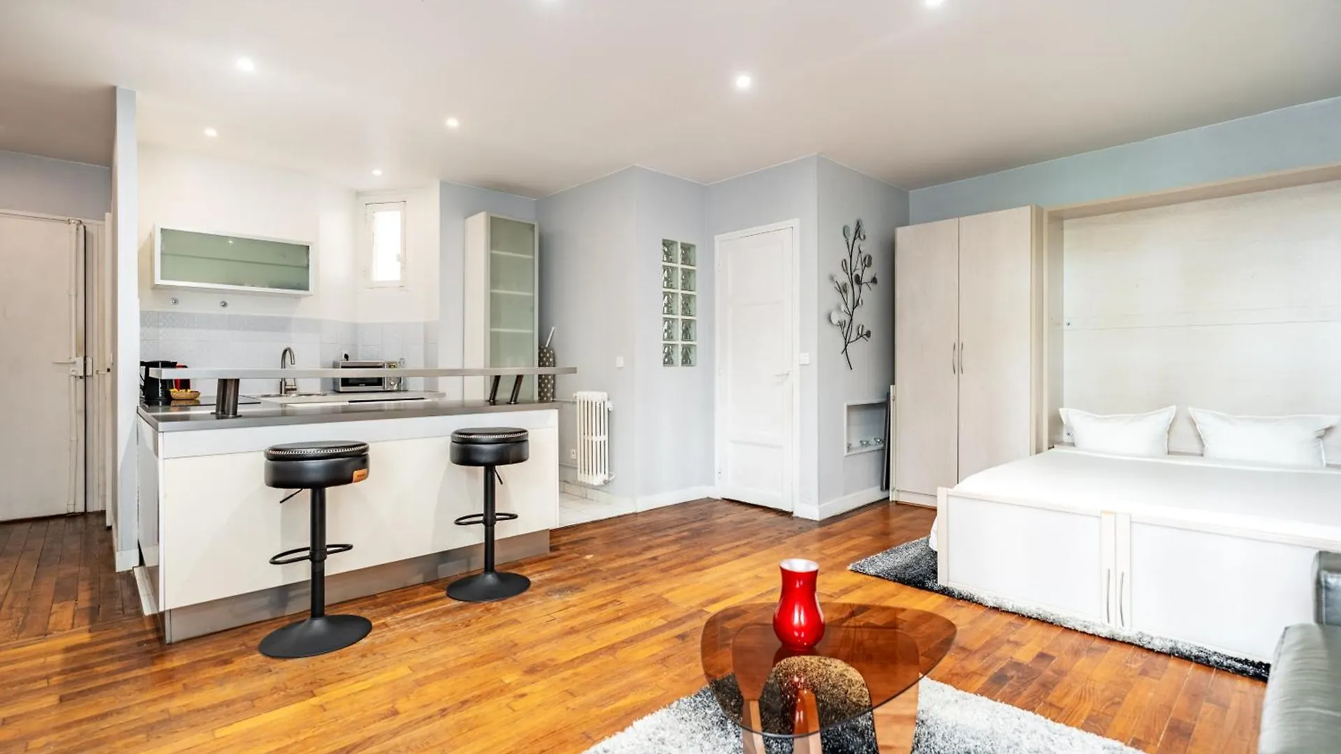 Apartment Elegant Studio Saint-Dominique Paris