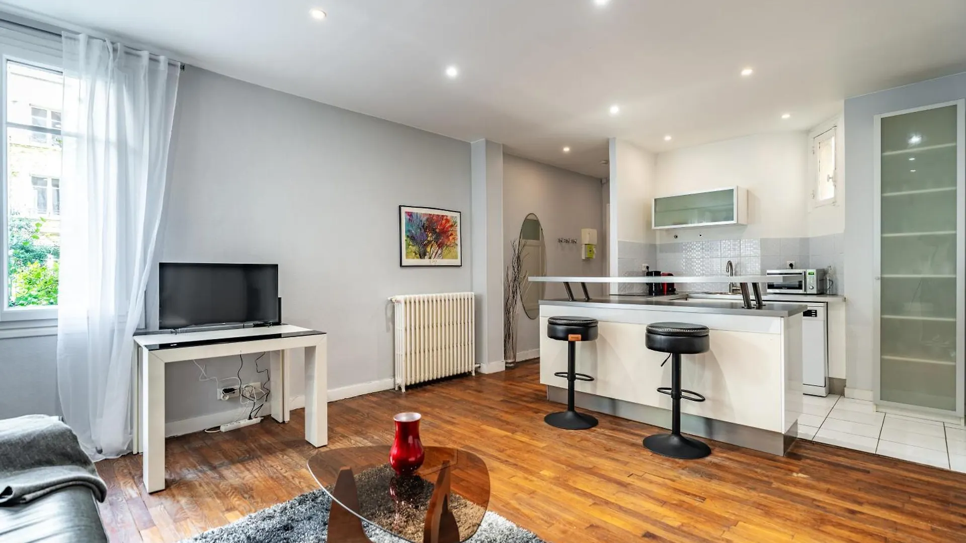 Apartment Elegant Studio Saint-Dominique Paris France