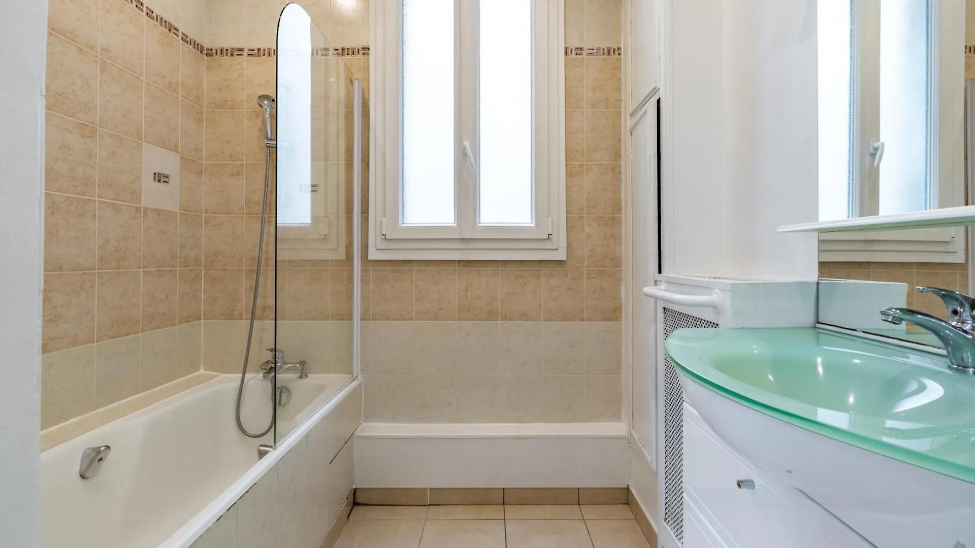 Elegant Studio Saint-Dominique Paris Fransa